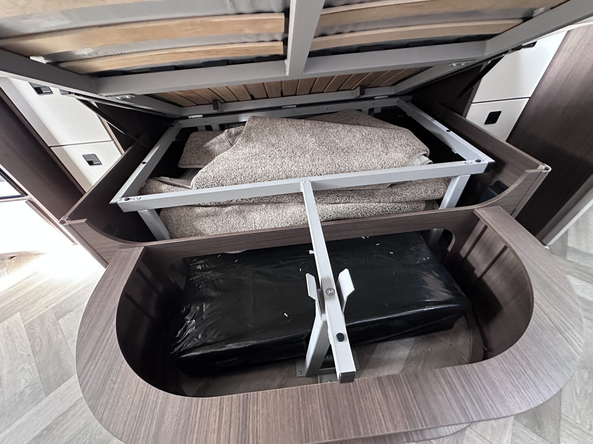 Coachman Lusso III — 2027 Season - Image 103