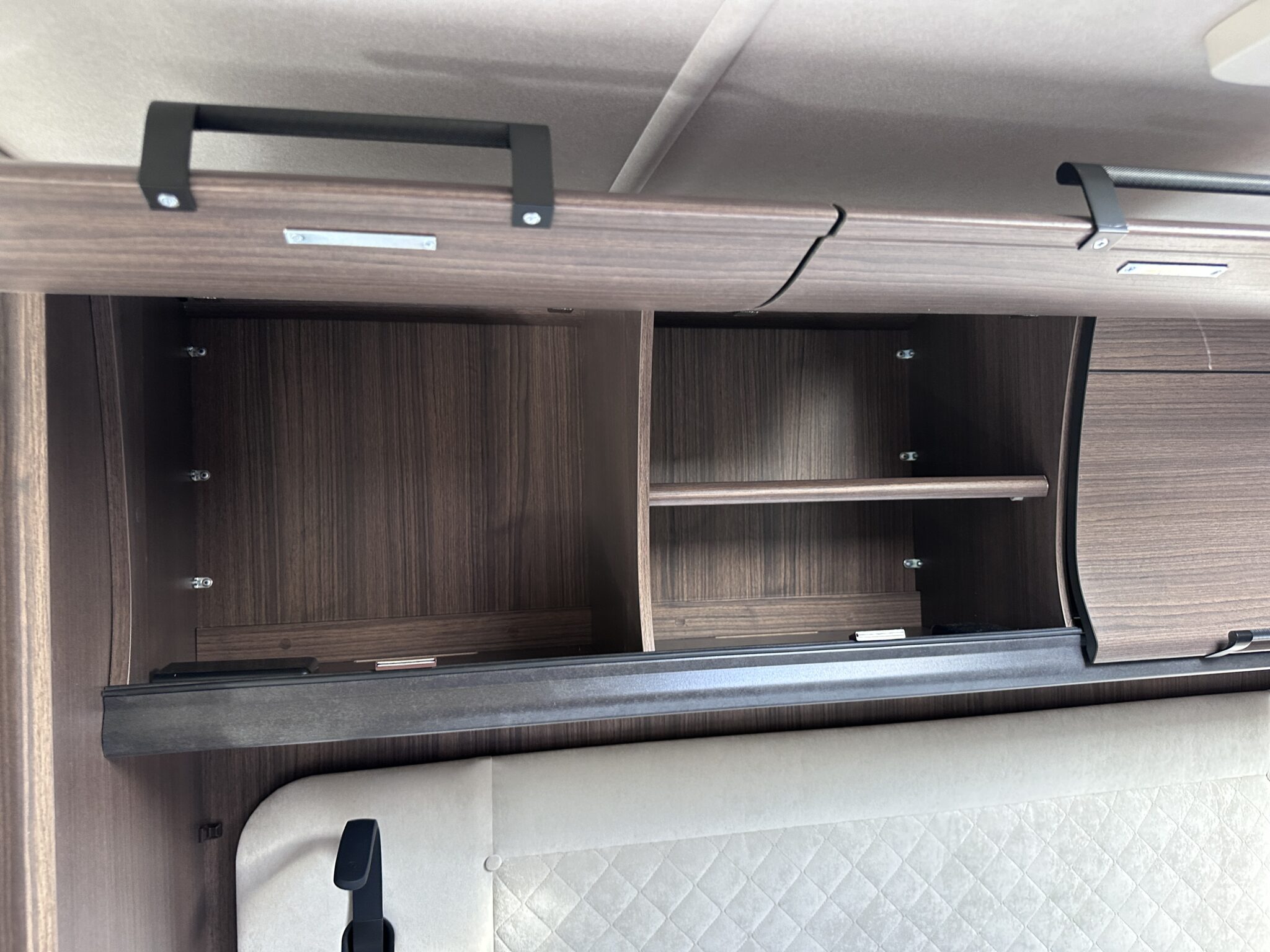 Coachman Lusso III — 2027 Season - Image 104