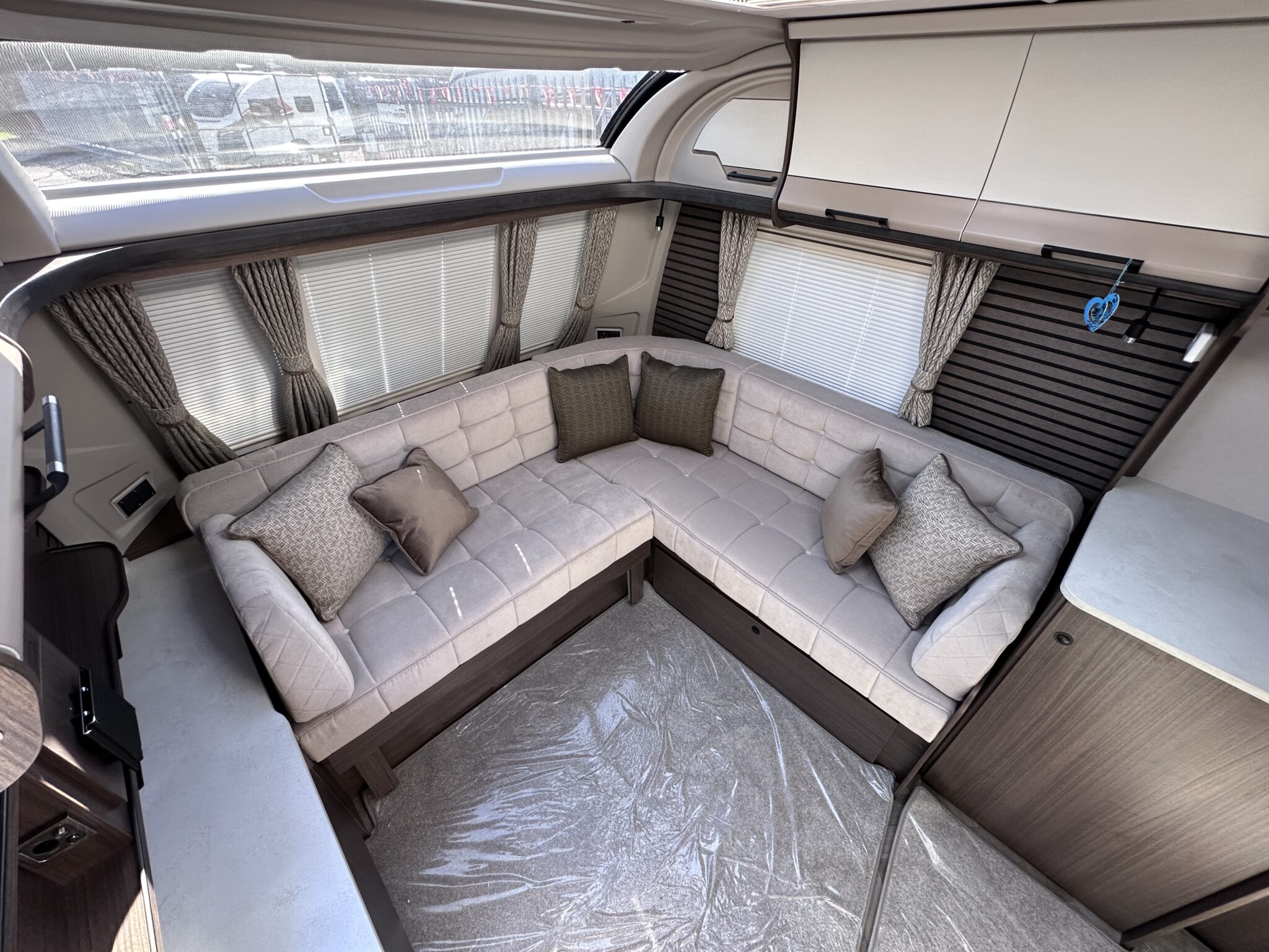 Coachman Laser 855 Xtra — 2027 Season - Image 53