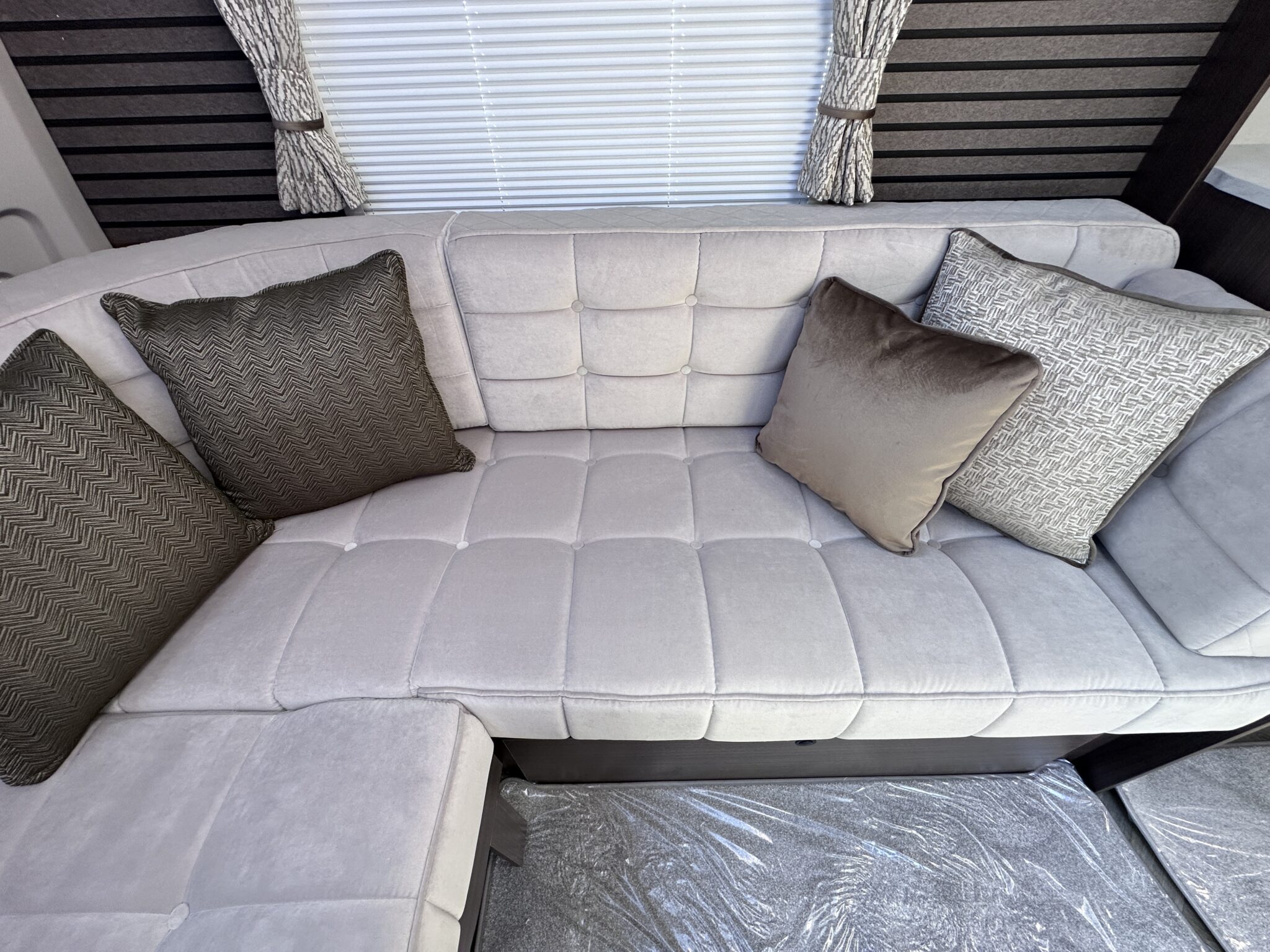 Coachman Laser 855 Xtra — 2027 Season - Image 59