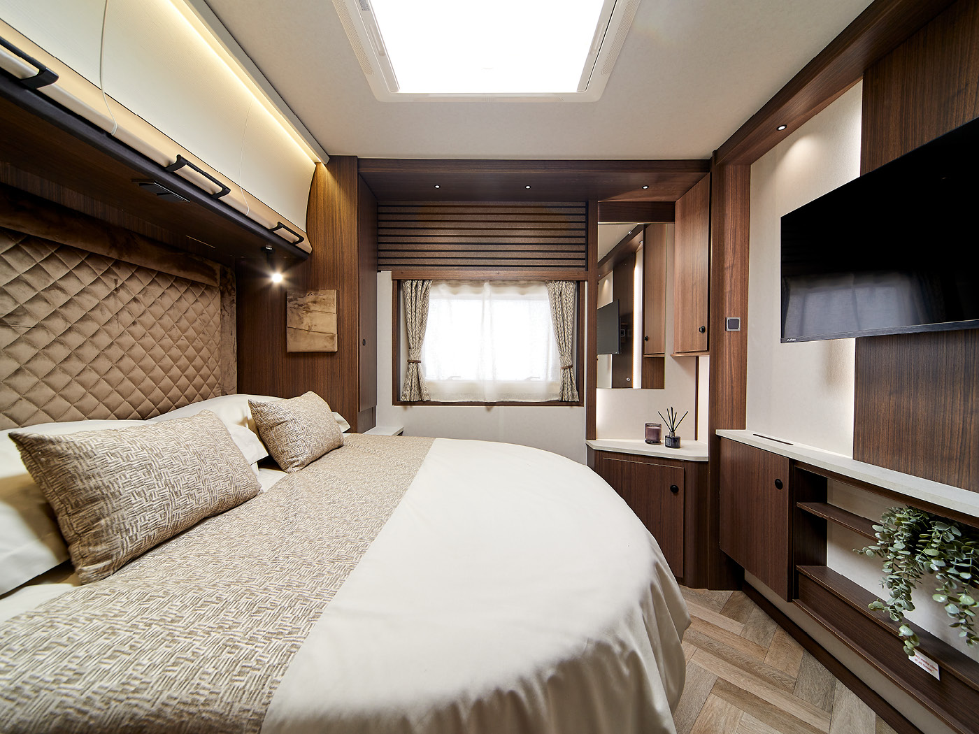Coachman Laser 855 Xtra — 2027 Season - Image 11