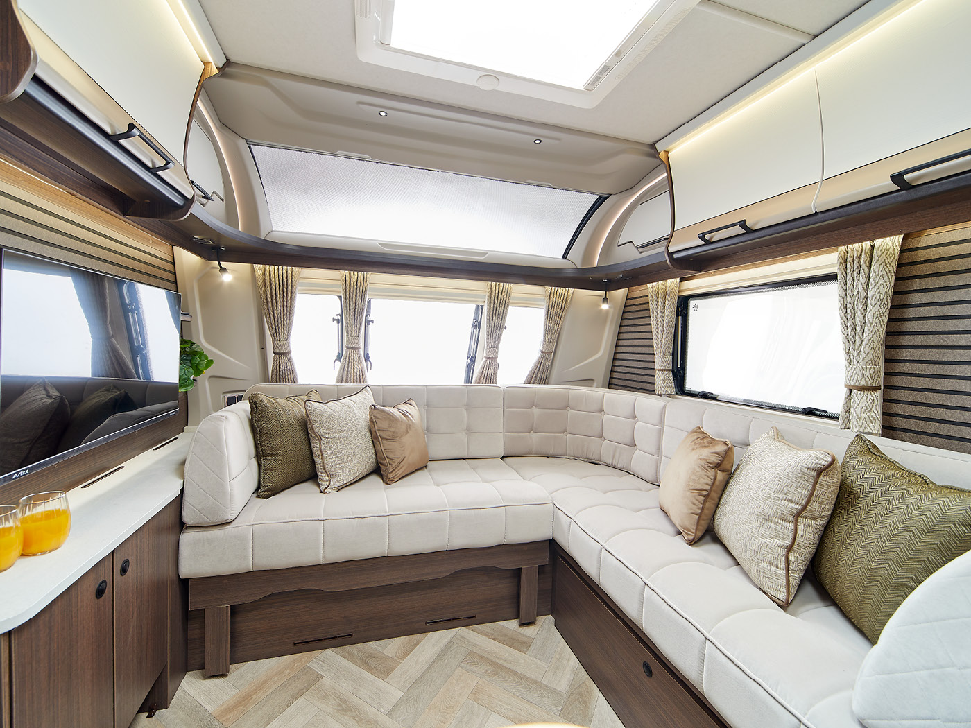 Coachman Laser 855 Xtra — 2027 Season - Image 4