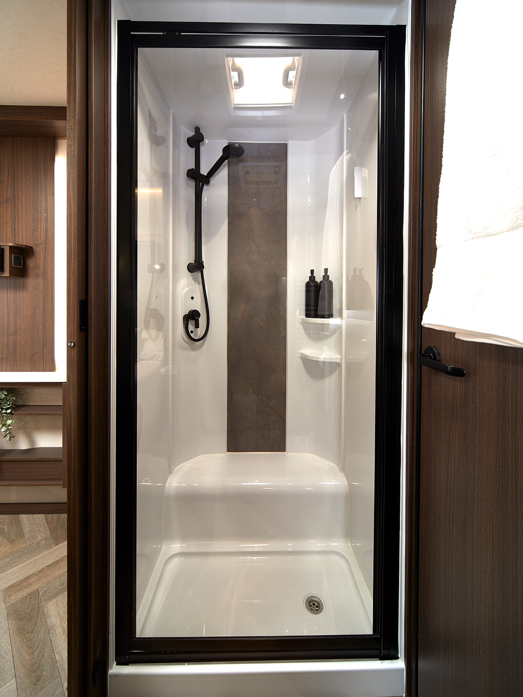 Coachman Laser 855 Xtra — 2027 Season - Image 10