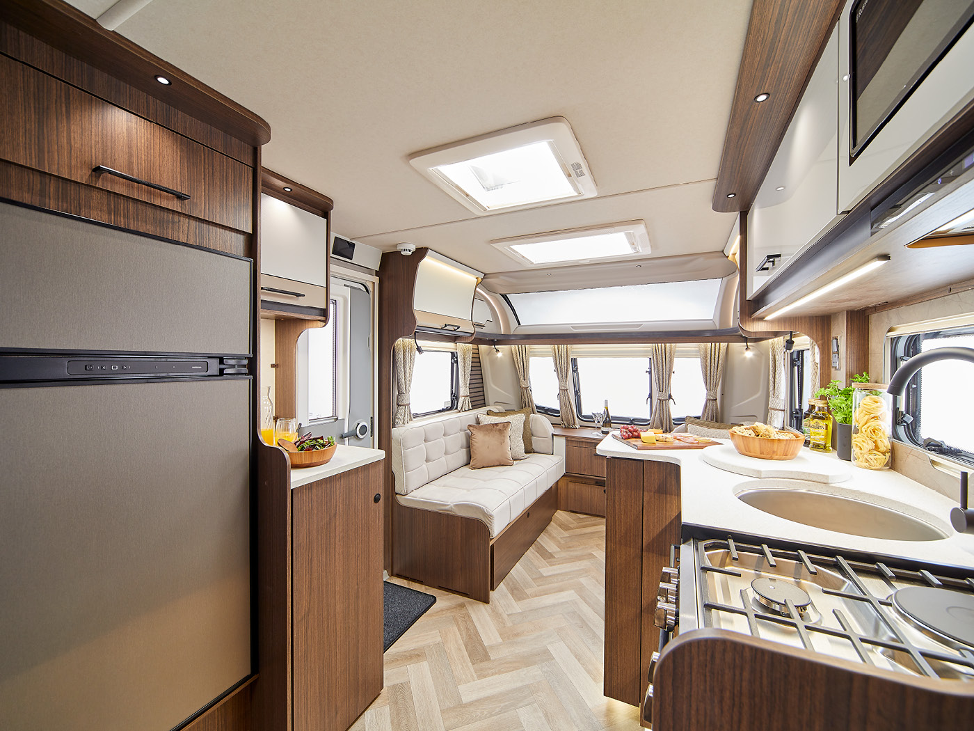 Coachman Laser 875 Xtra — 2027 Season - Image 4