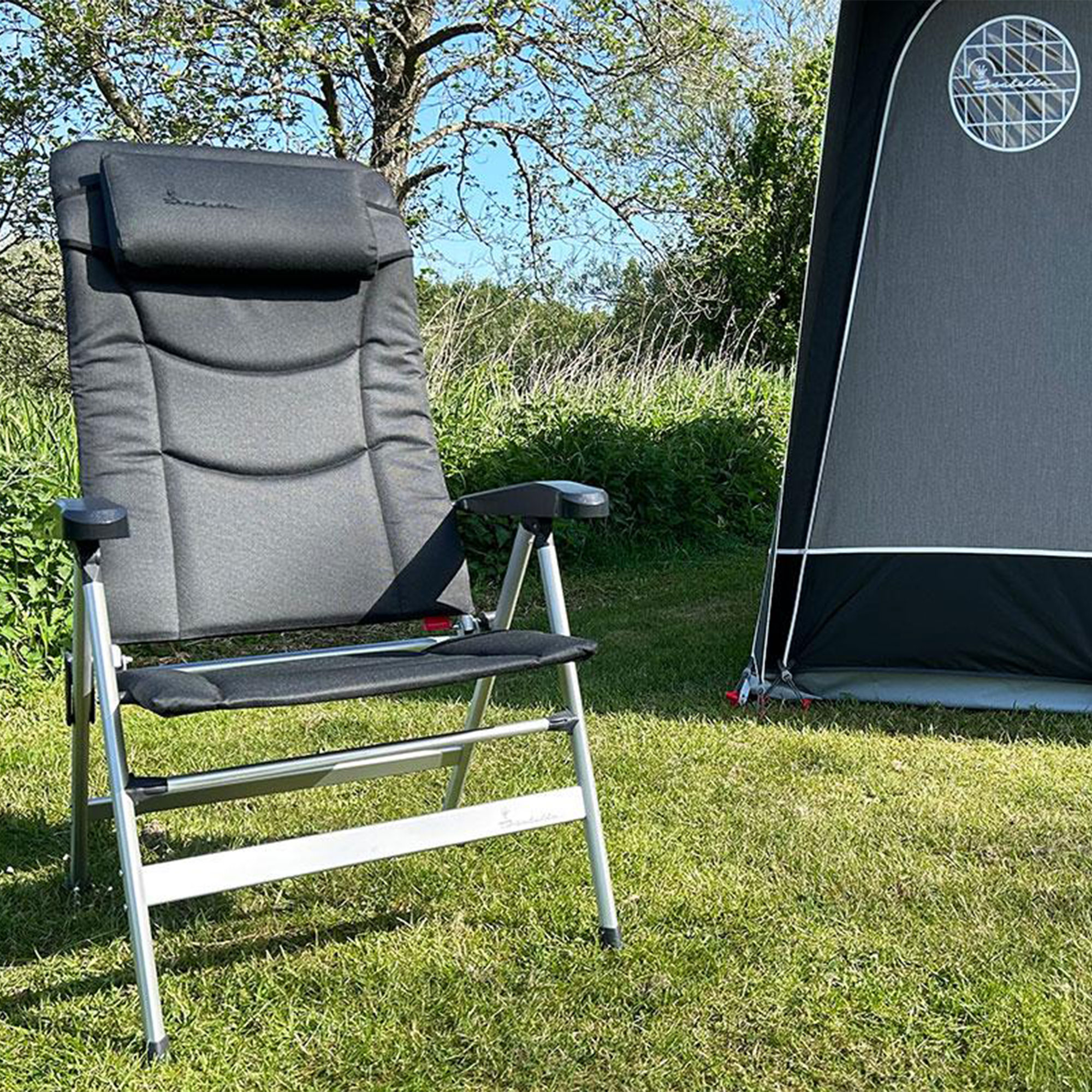 Isabella Thor XL Foldable Camping Chair