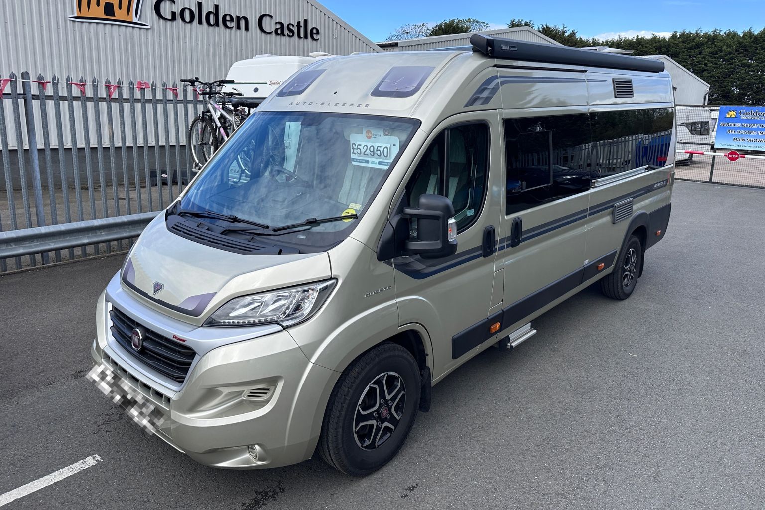 Auto-Sleeper Kemerton XL – 2021 Motorhome