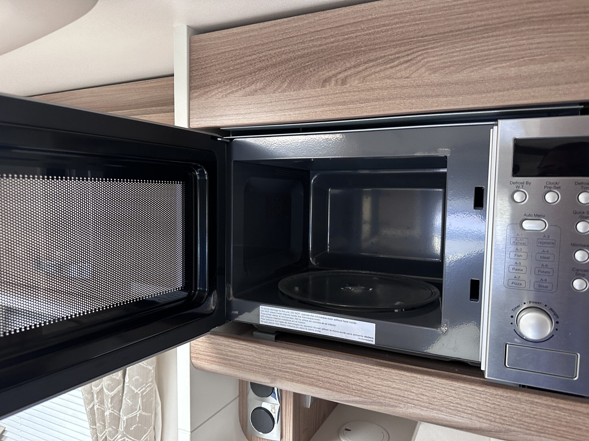 Swift Sunrise 580 – 2022 Caravan - Image 58