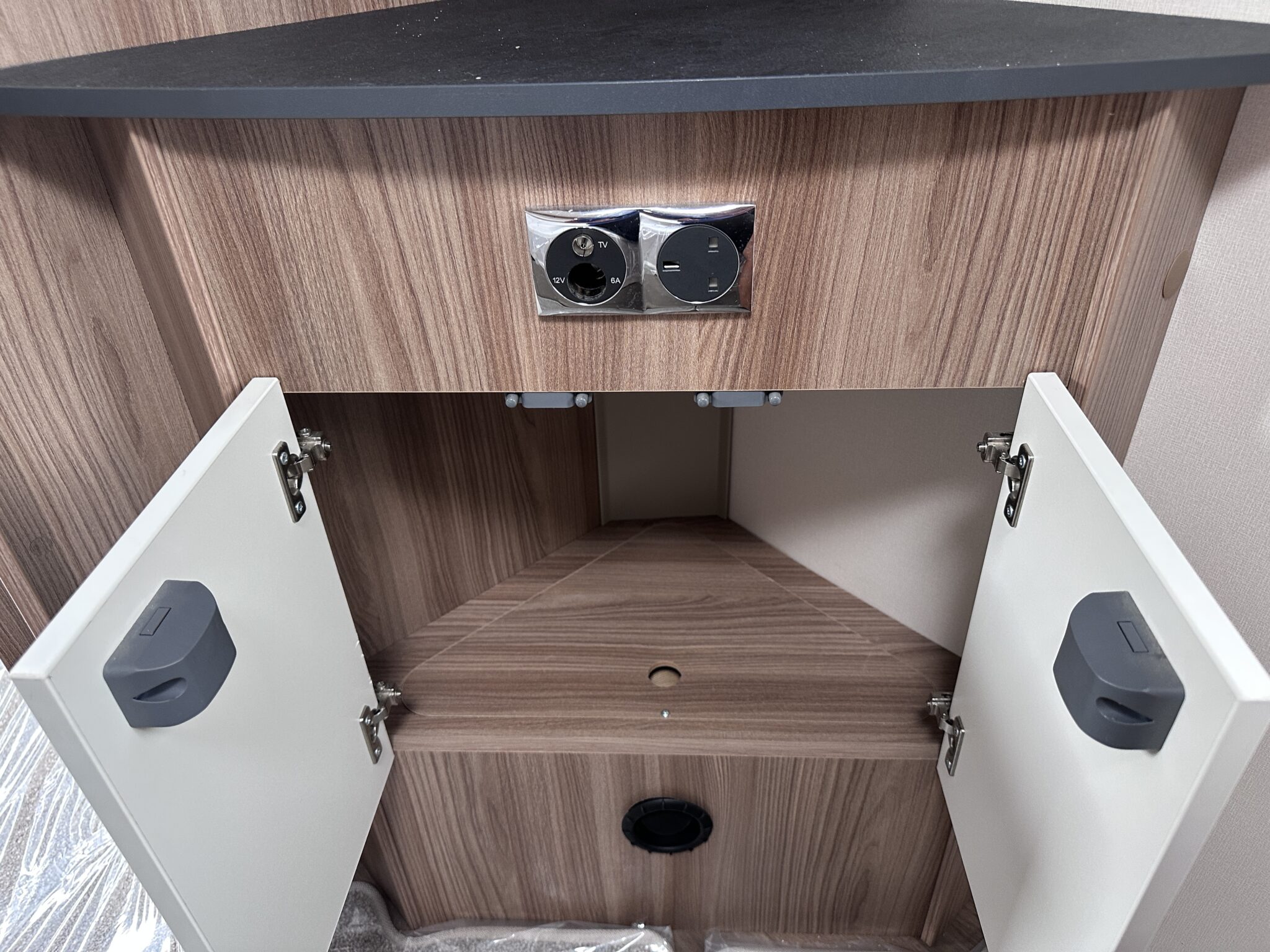 Swift Sunrise 580 – 2022 Caravan - Image 78