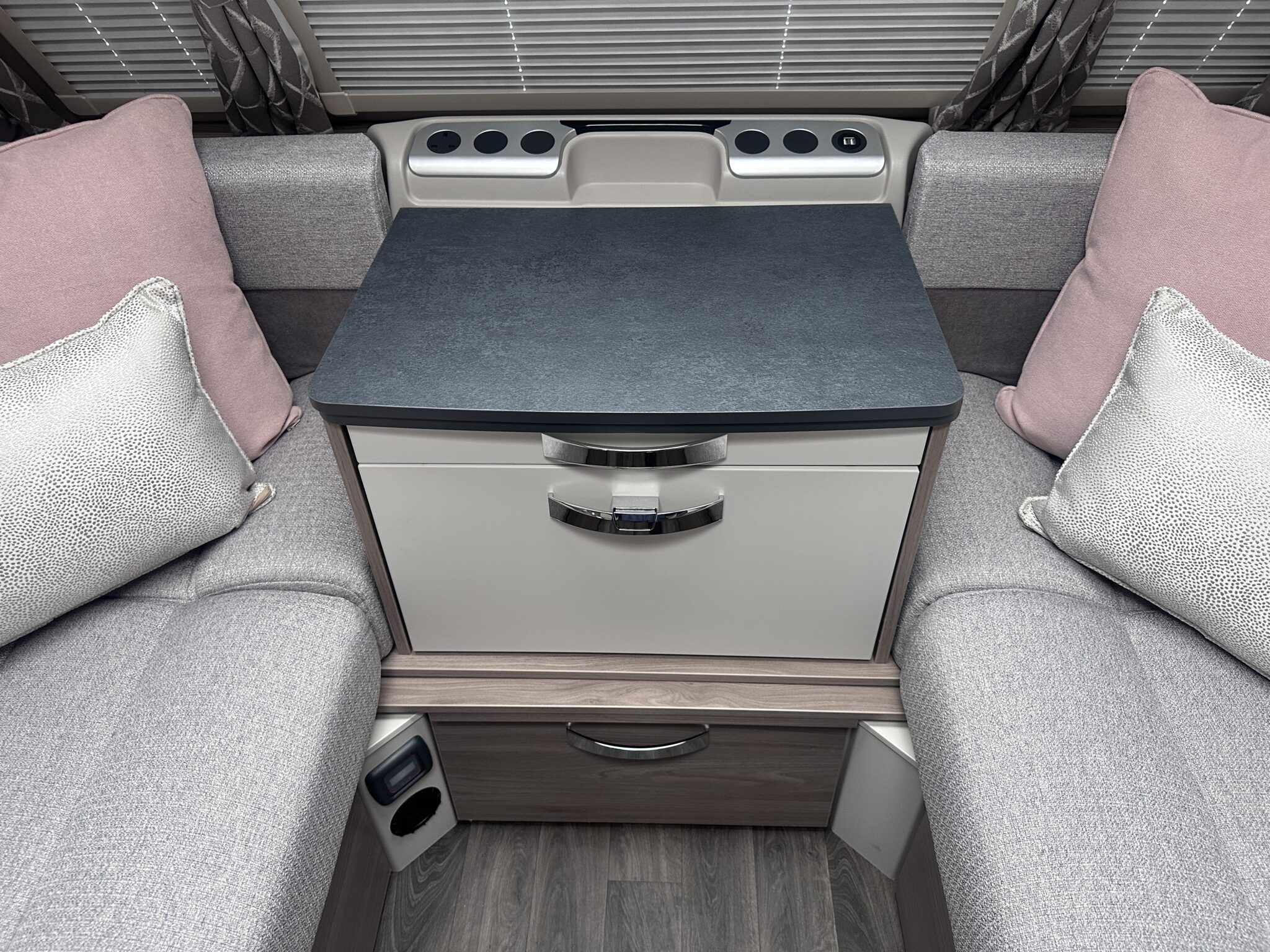 Swift Vogue 480 – 2023 Caravan - Image 39