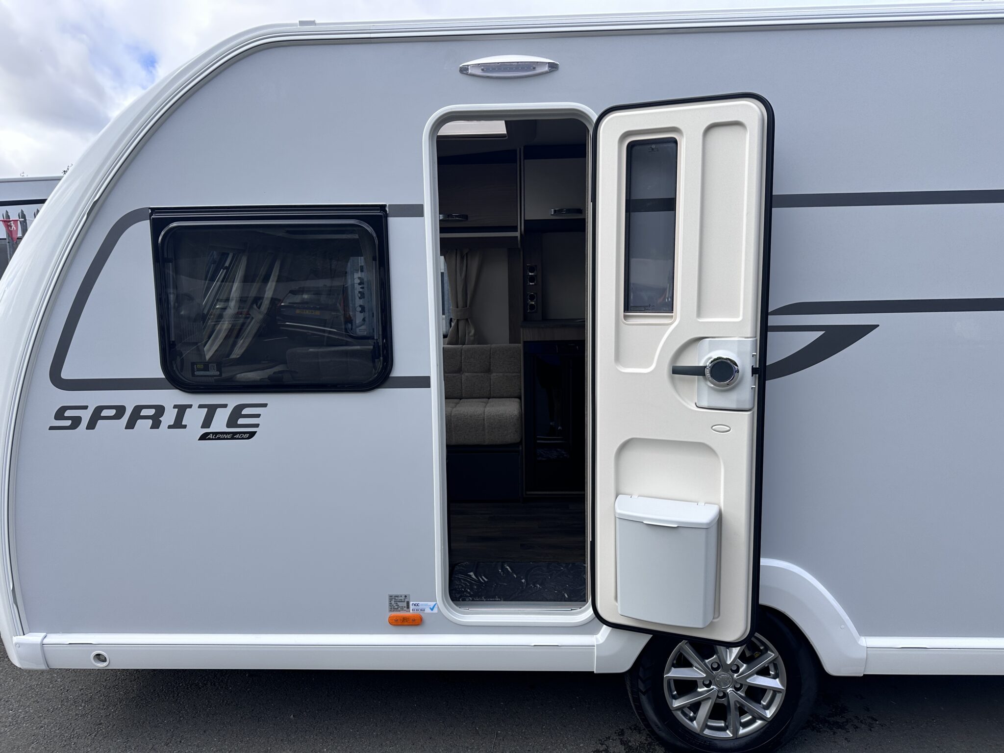 Swift Sprite Alpine 4 DB — 2027 Season - Image 10
