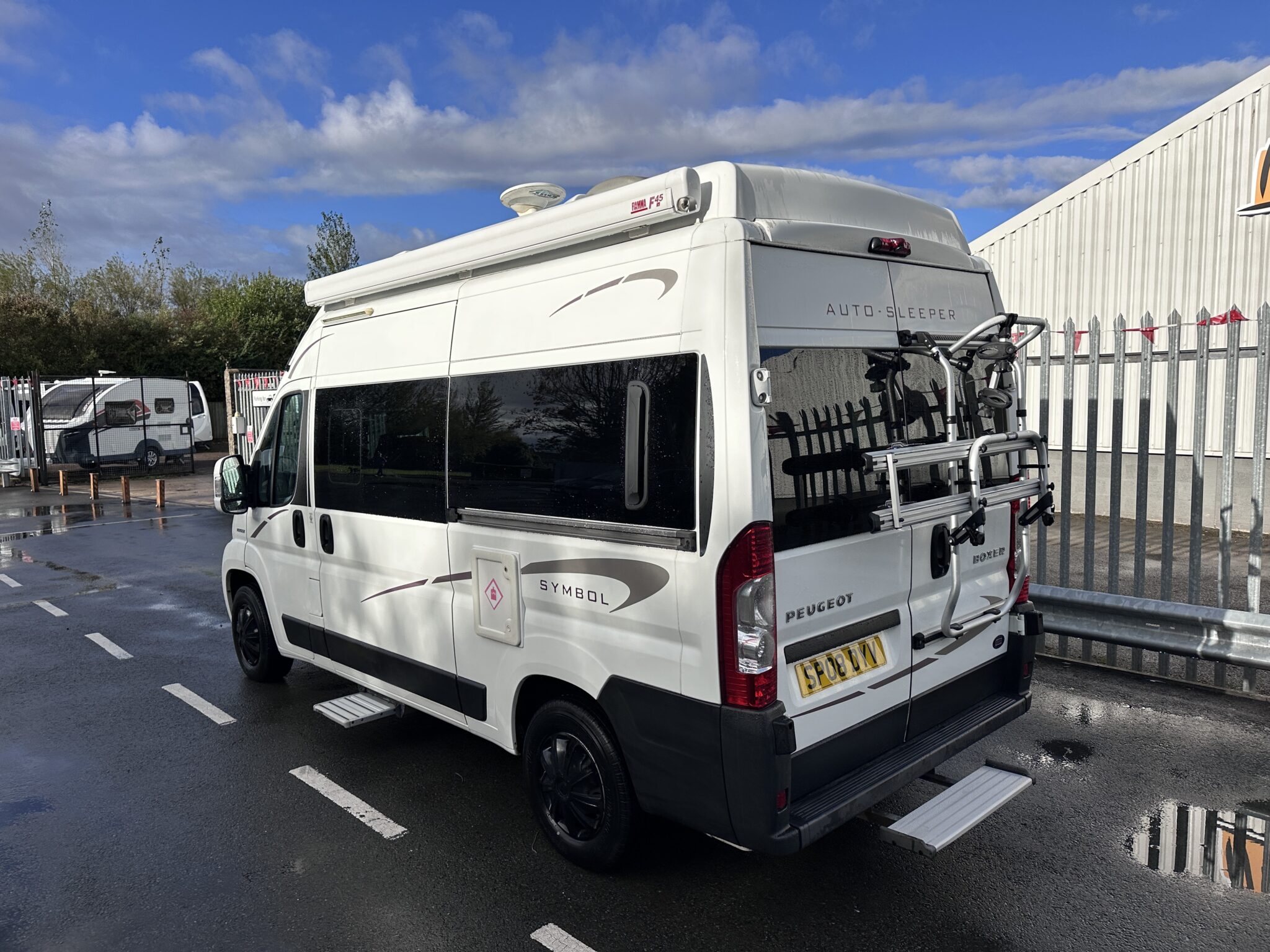Auto-Sleeper Symbol – 2008 Motorhome - Image 5