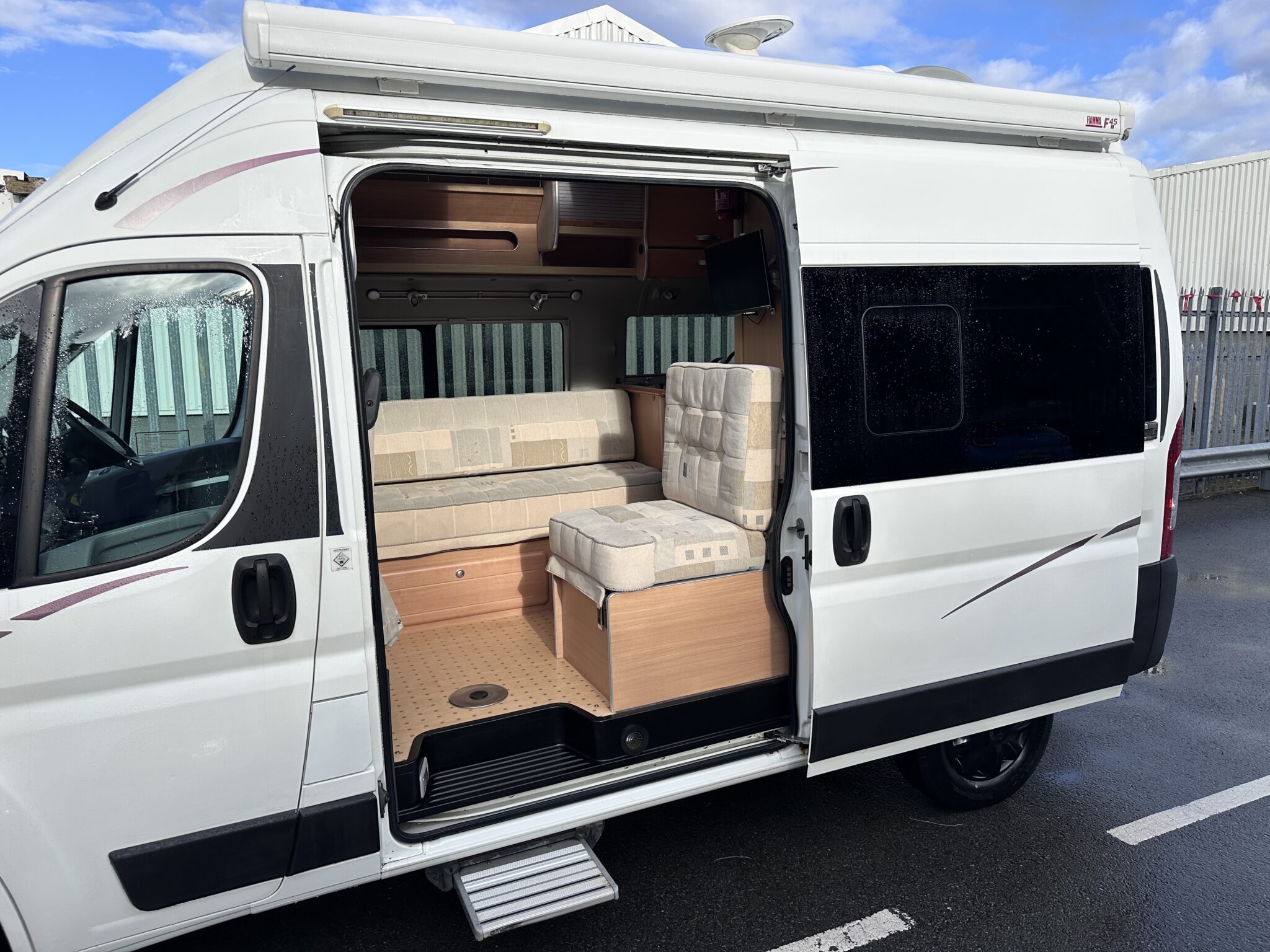 Auto-Sleeper Symbol – 2008 Motorhome - Image 10
