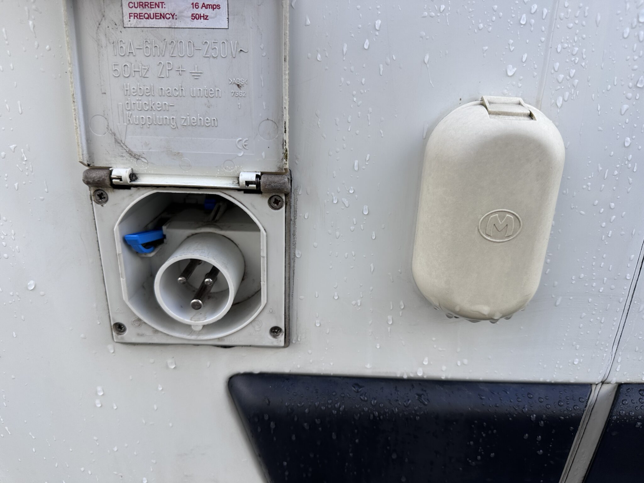 Auto-Sleeper Symbol – 2008 Motorhome - Image 19