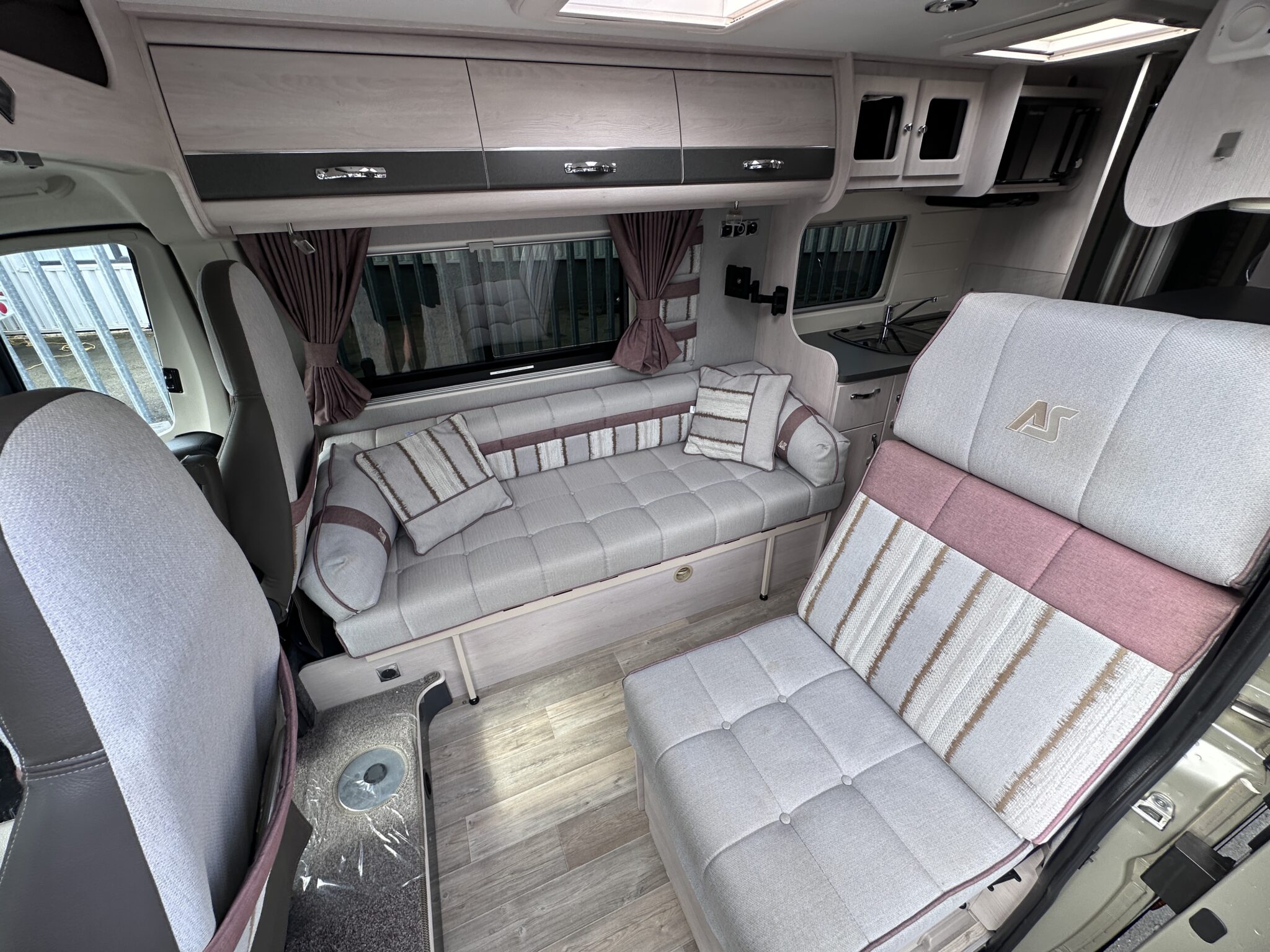 Auto-Sleeper Kemerton XL – 2021 Motorhome - Image 35