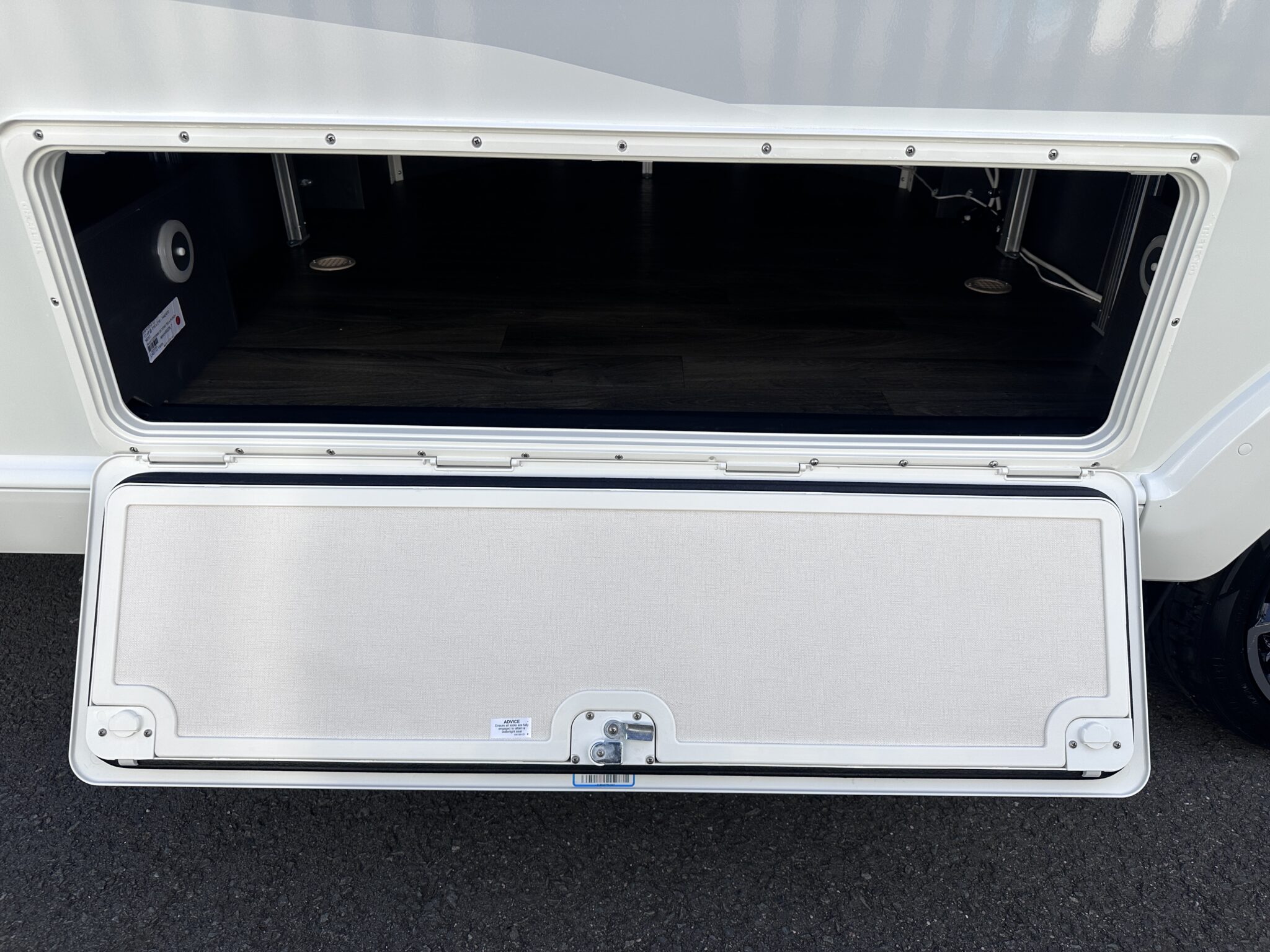 Swift Elegance Grande 845 — 2027 Season - Image 26