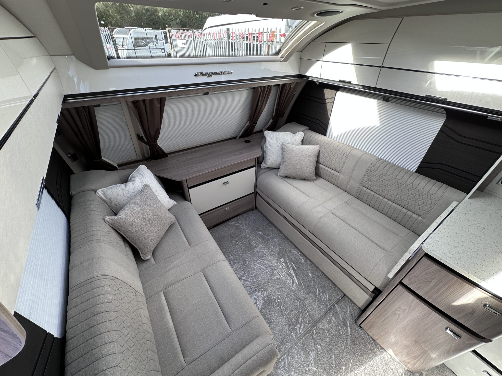 Swift Elegance Grande 845 — 2027 Season - Image 33