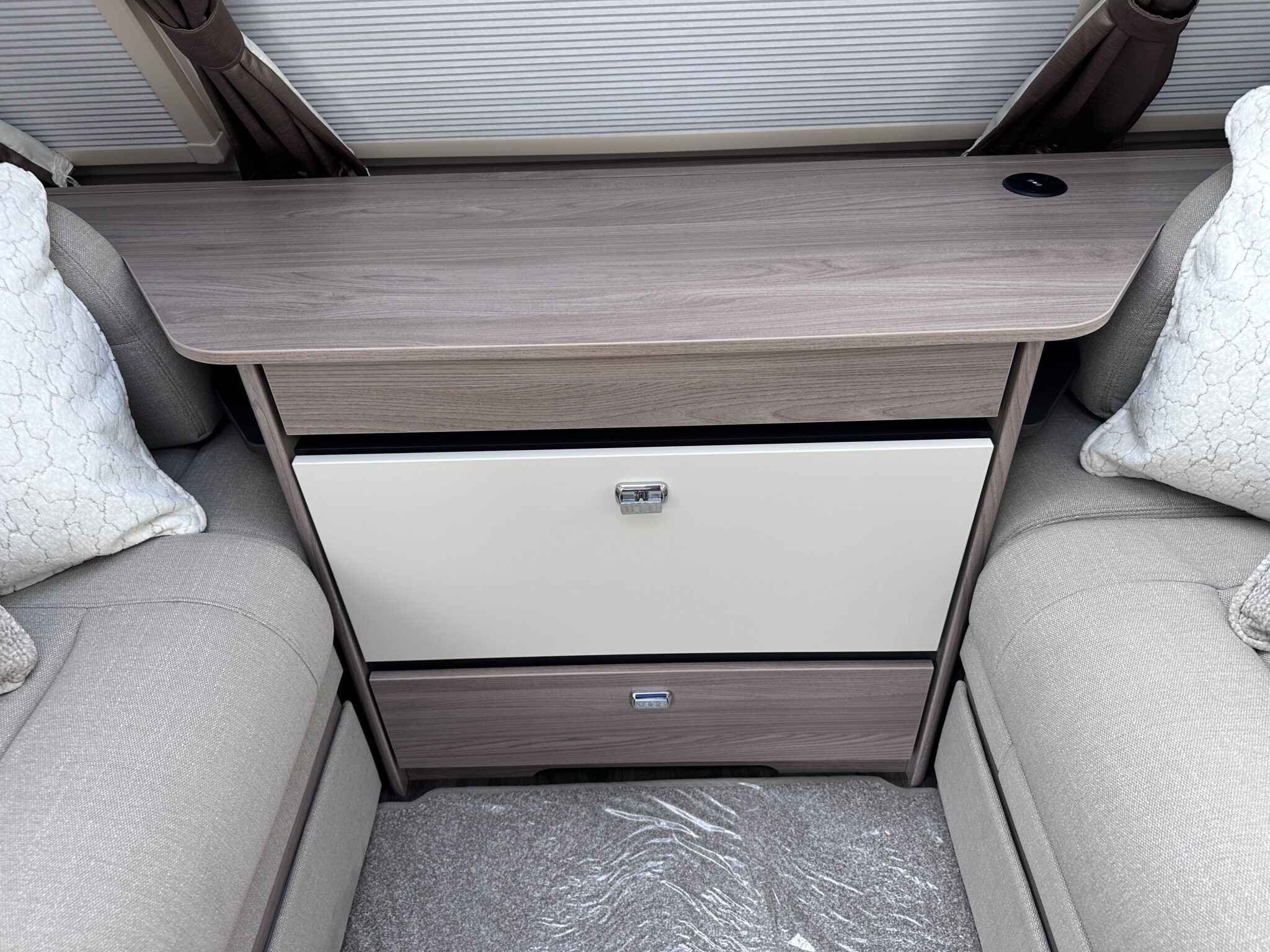 Swift Elegance Grande 845 — 2027 Season - Image 44
