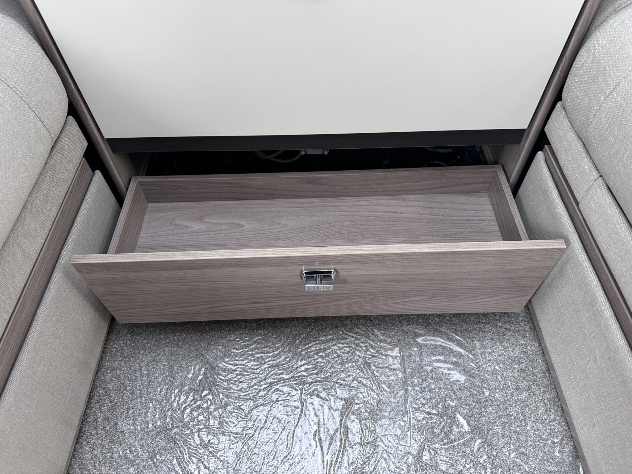 Swift Elegance Grande 845 — 2027 Season - Image 46
