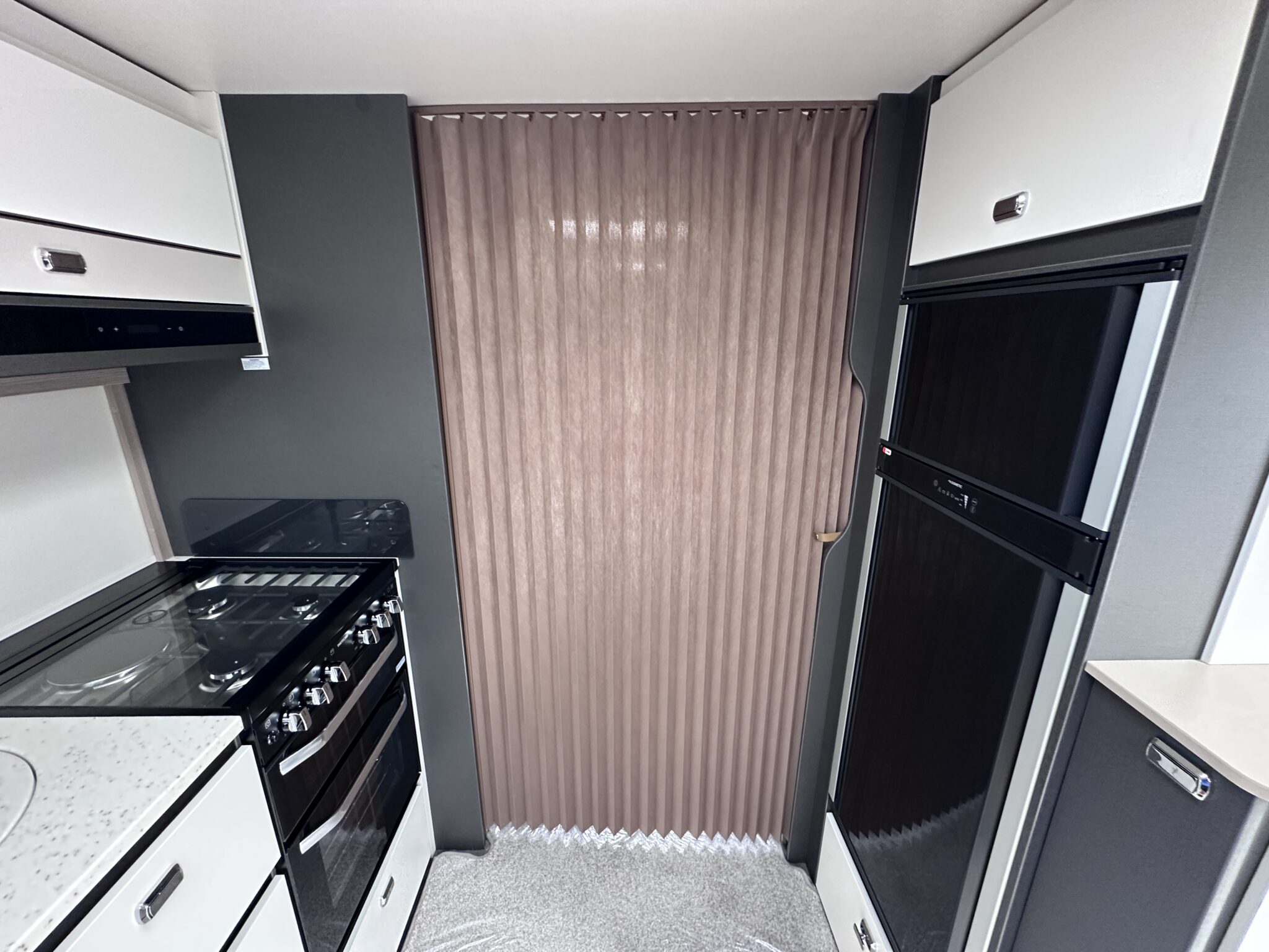 Swift Elegance Grande 845 — 2027 Season - Image 76