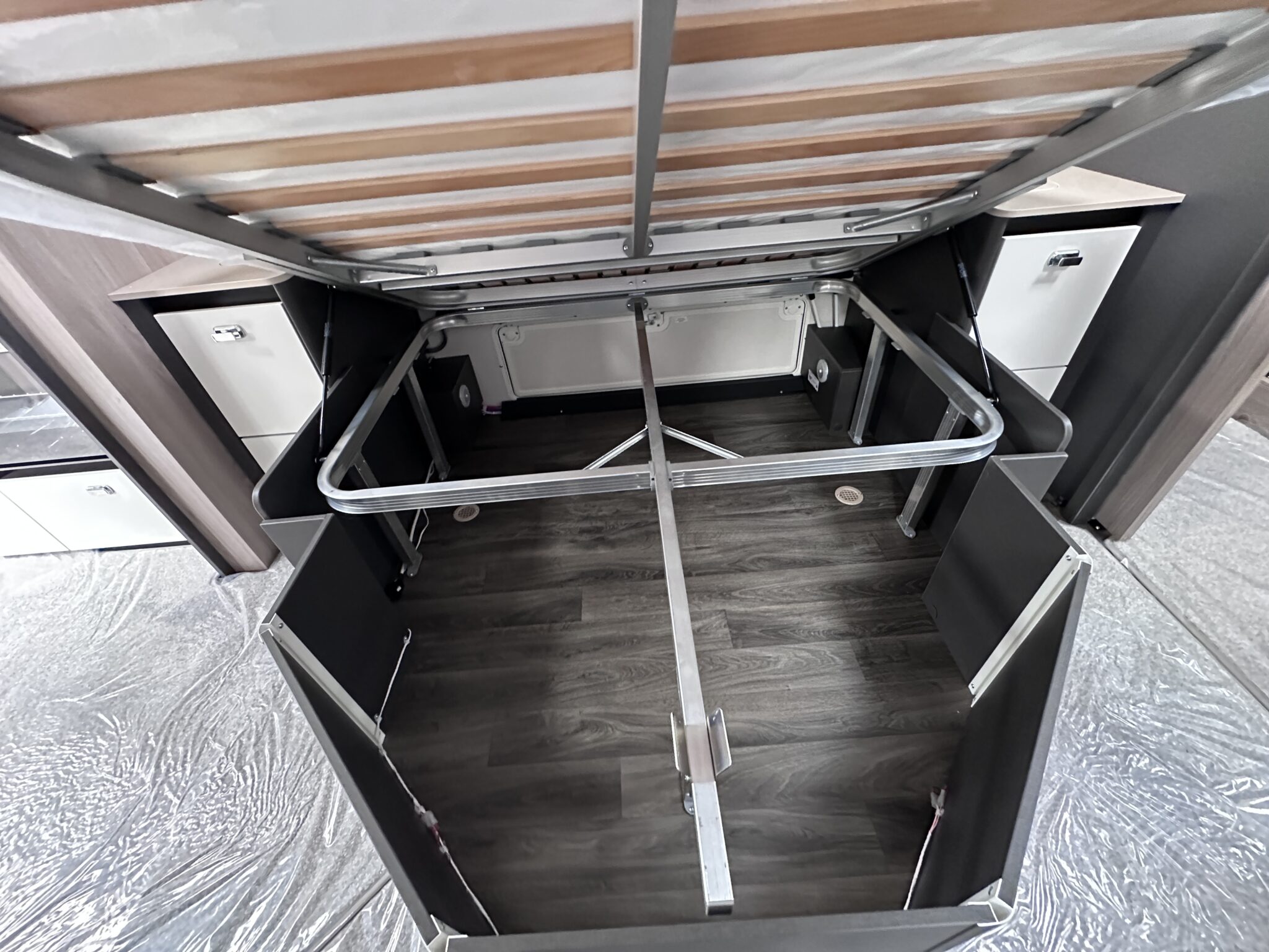 Swift Elegance Grande 845 — 2027 Season - Image 78