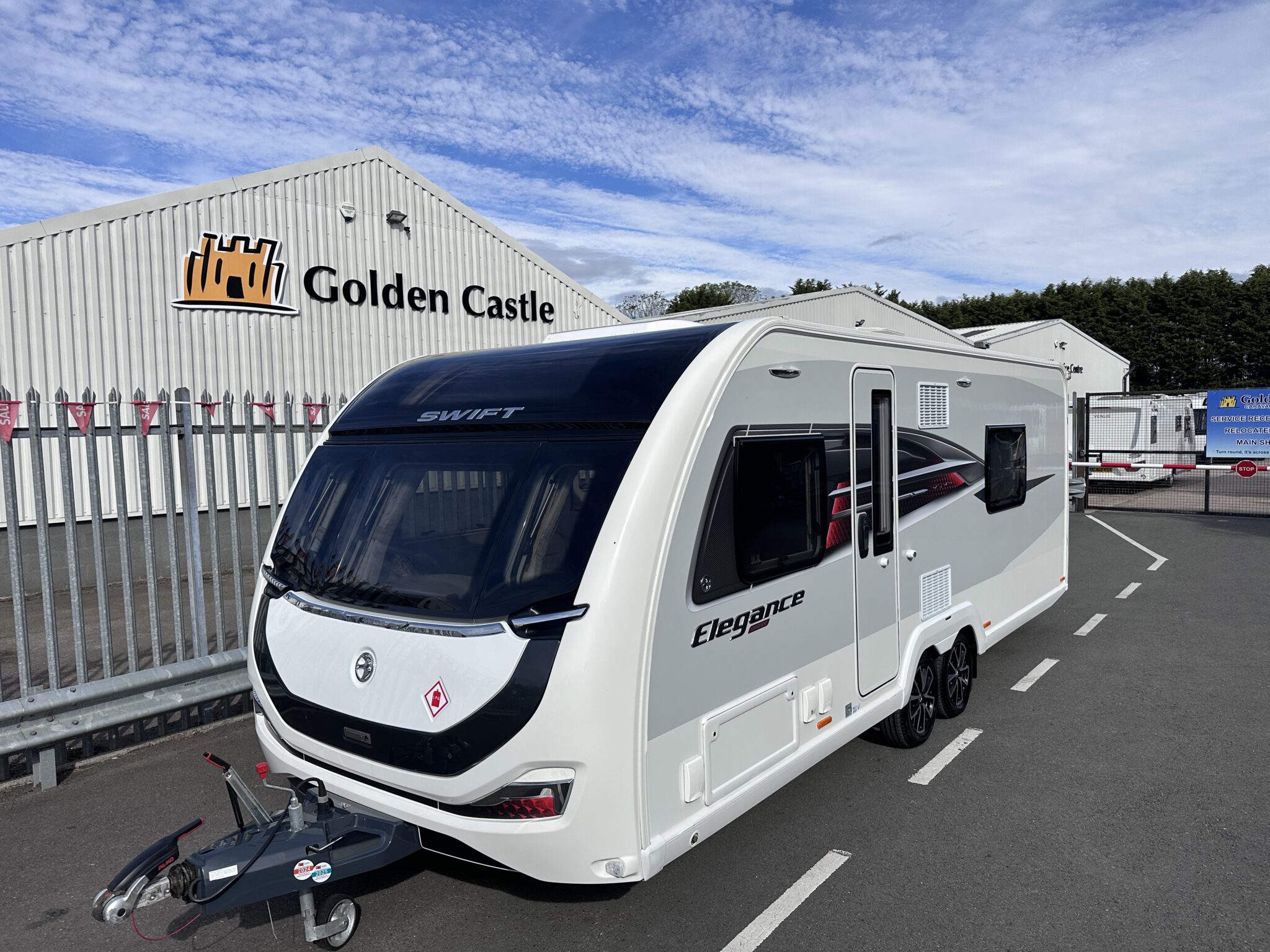 Swift Elegance 845 Grande – 2023 Caravan