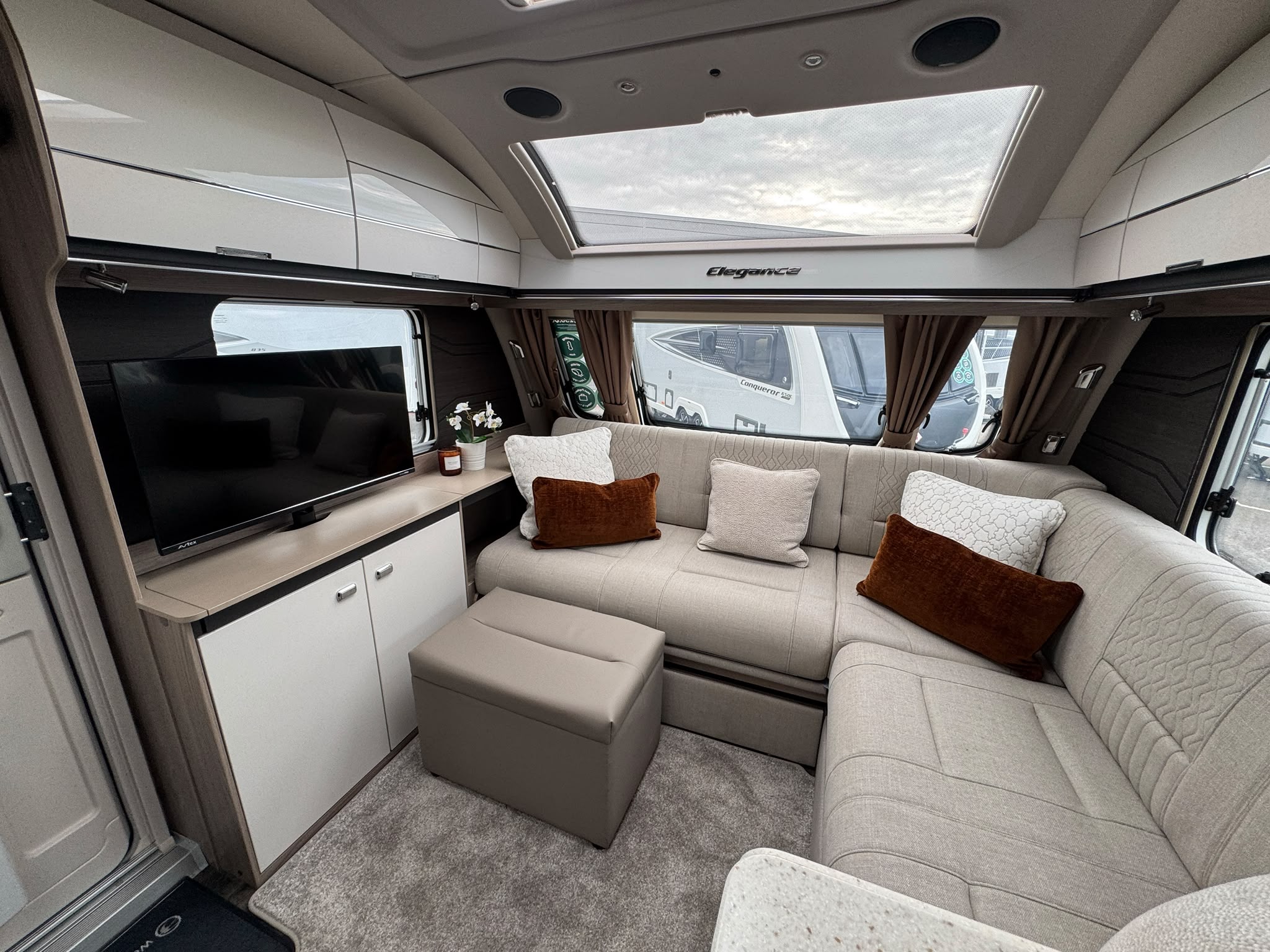 Swift Elegance Grande 850 — 2027 Season - Image 7