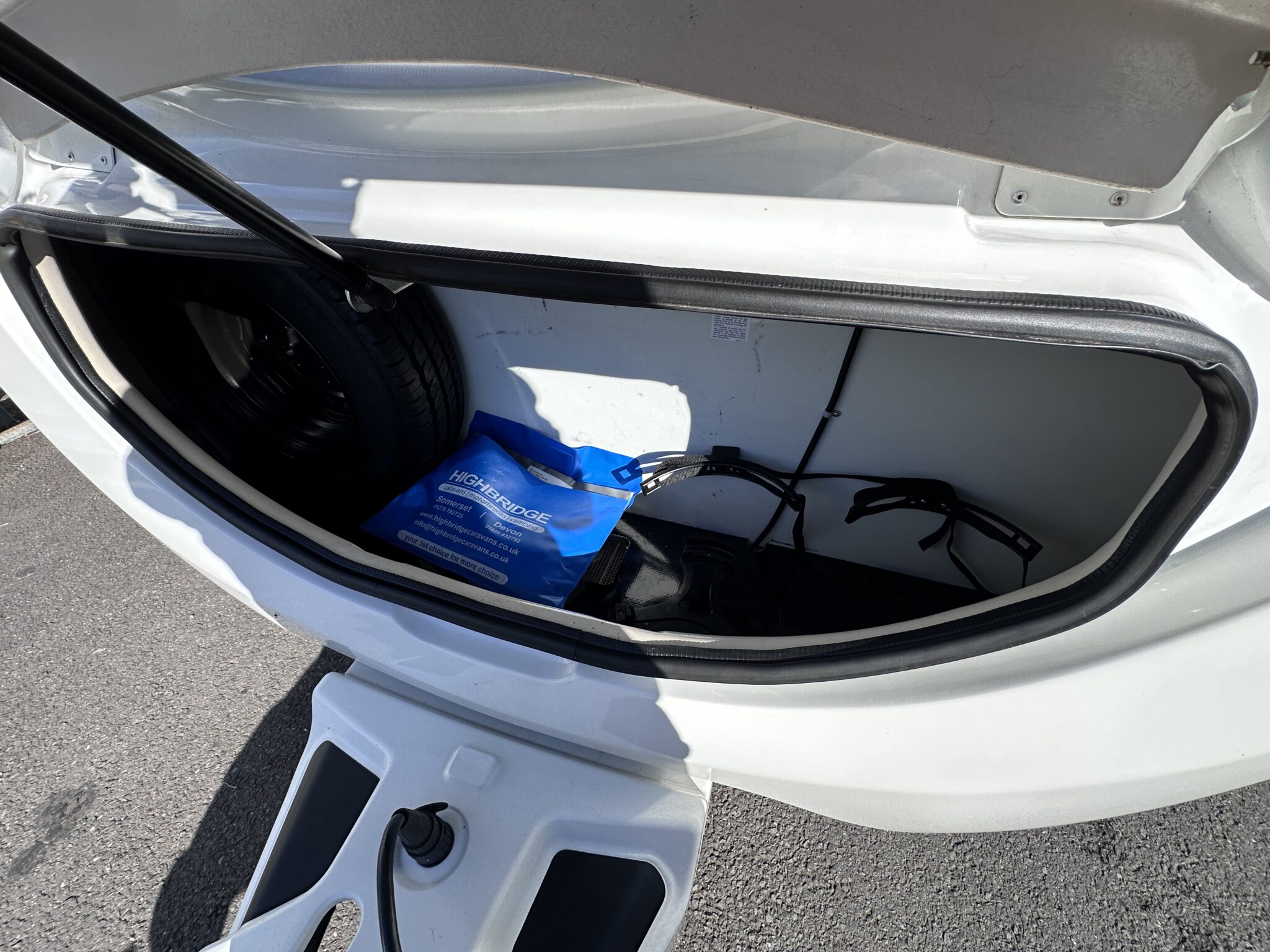 Swift Sprite Compact – 2023 Caravan - Image 13