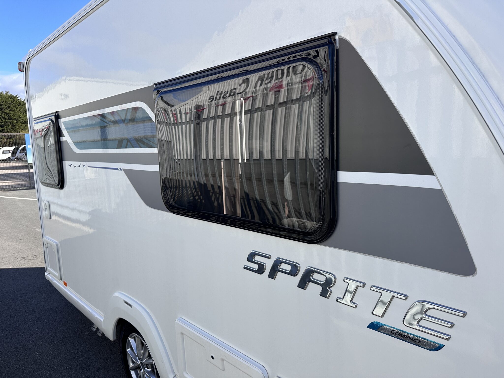 Swift Sprite Compact – 2023 Caravan - Image 17