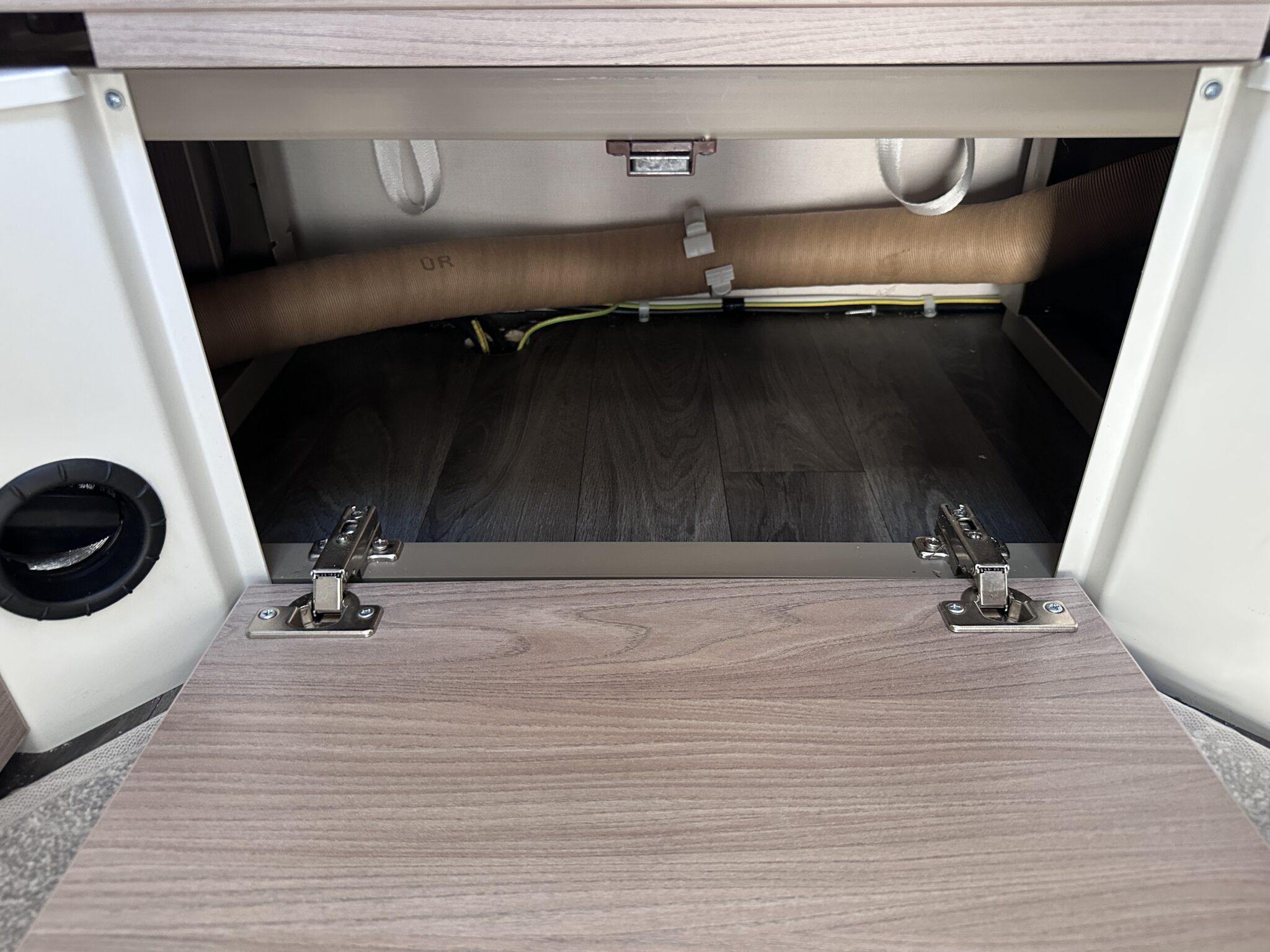 Swift Sprite Compact – 2023 Caravan - Image 36