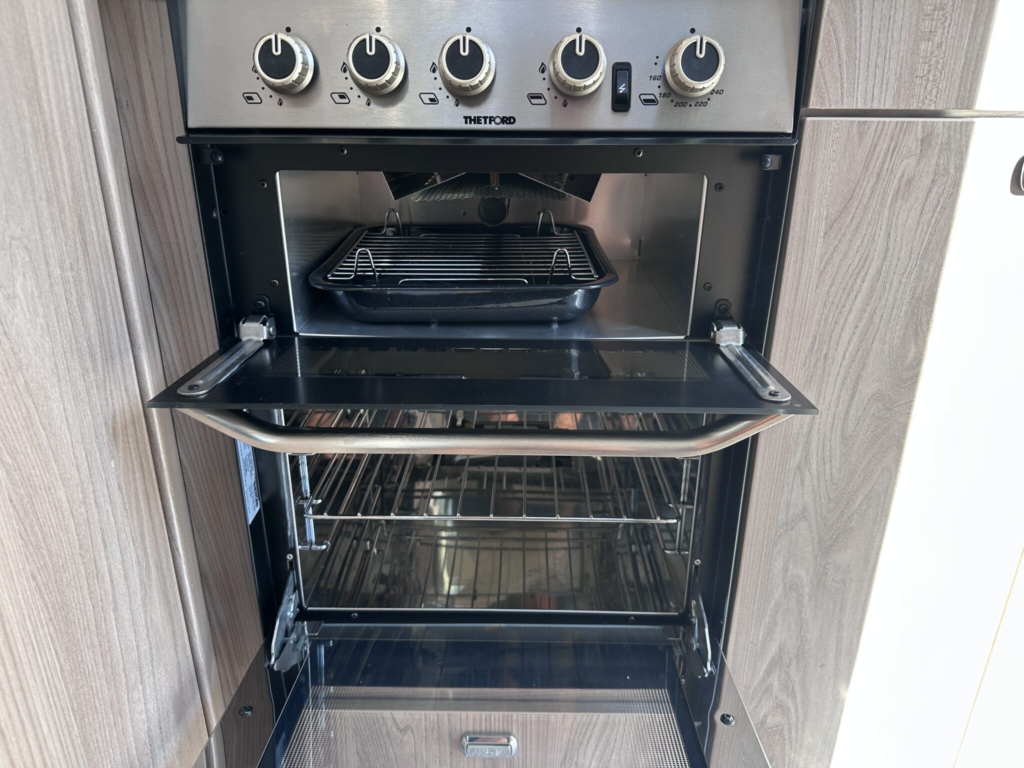 Swift Sprite Compact – 2023 Caravan - Image 59