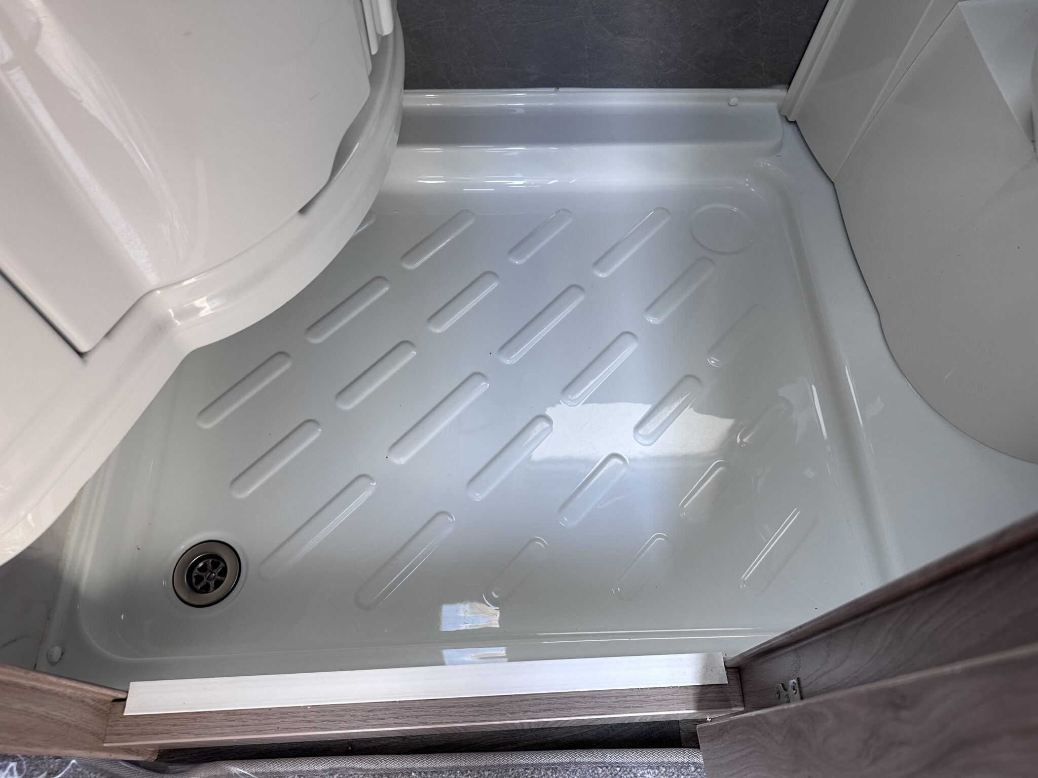Swift Sprite Compact – 2023 Caravan - Image 72