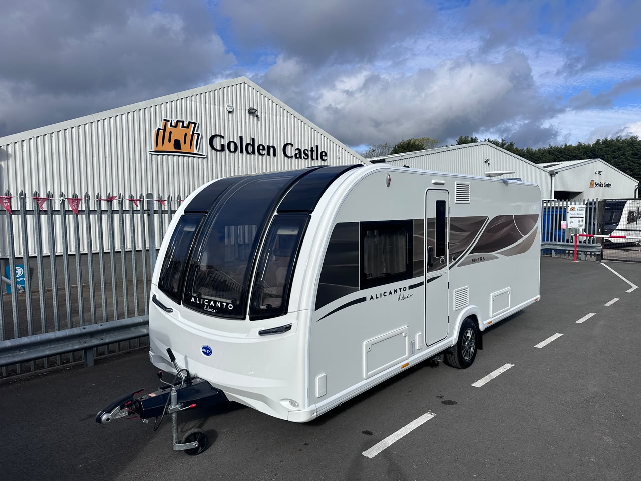 Bailey Alicanto Grande Deluxe Sintra – 2025 Caravan